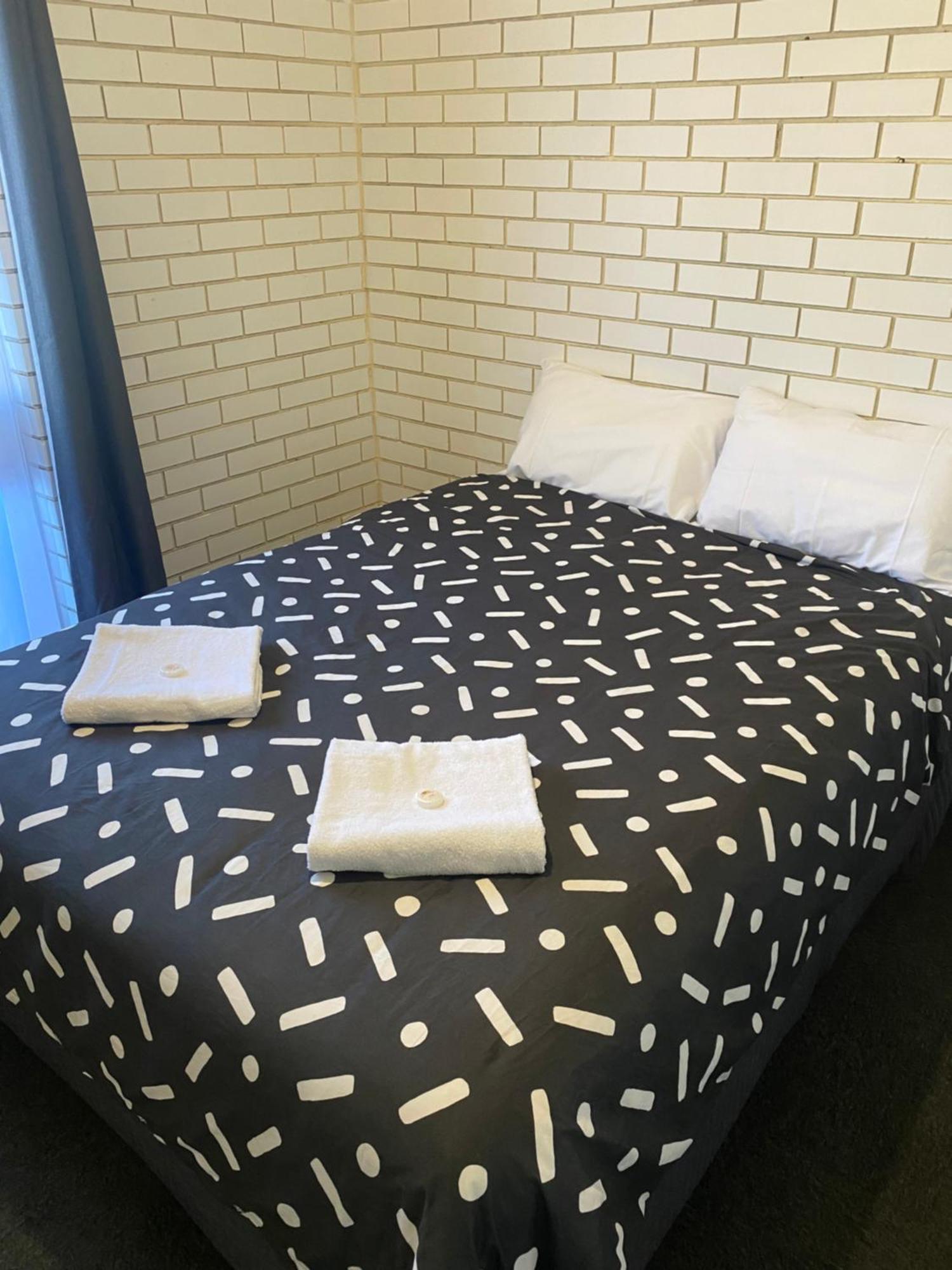 Tatura Country Motel Extérieur photo