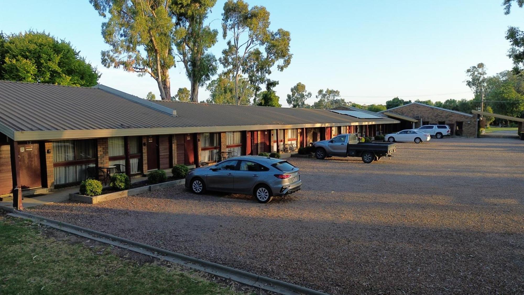 Tatura Country Motel Extérieur photo